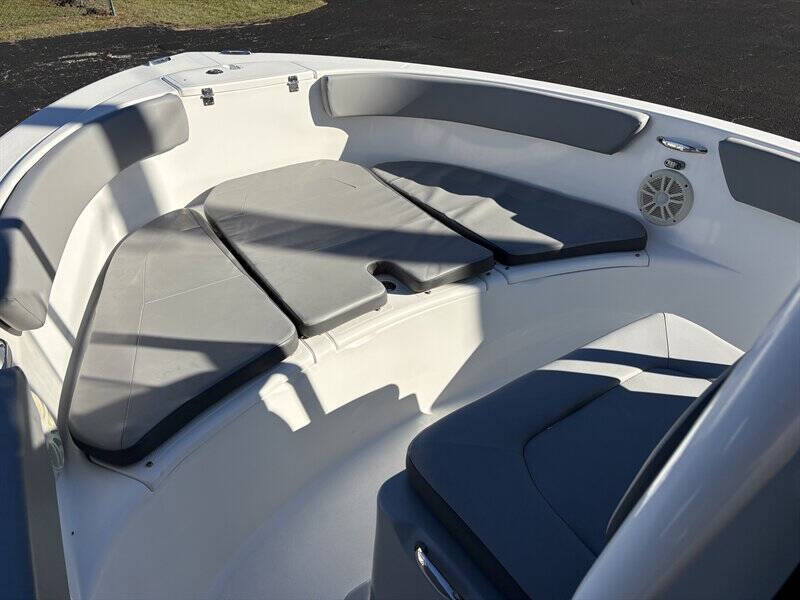 2022 Clearwater 2200