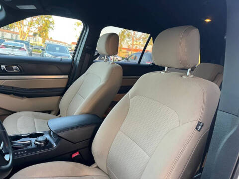 2017 Ford Explorer