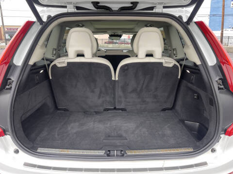 2019 Volvo XC90 T5 Momentum