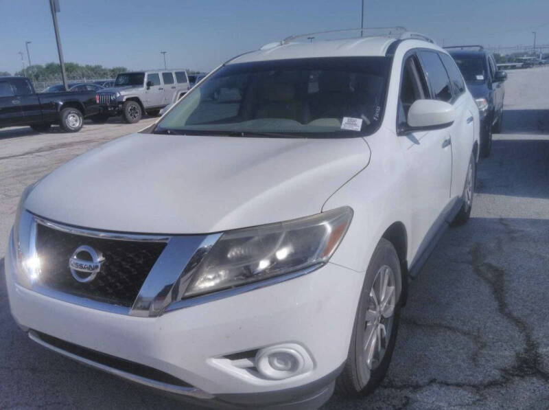 2014 Nissan Pathfinder for sale at The Bengal Auto Sales LLC in Hamtramck MI