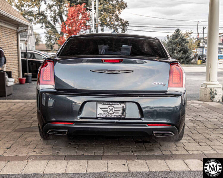 2017 Chrysler 300