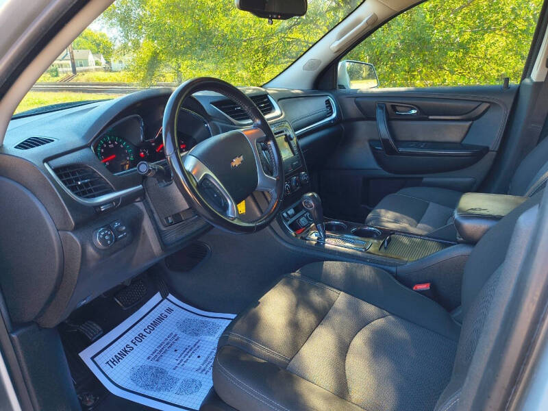 2017 Chevrolet Traverse LT