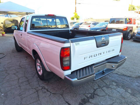 2004 Nissan Frontier XE