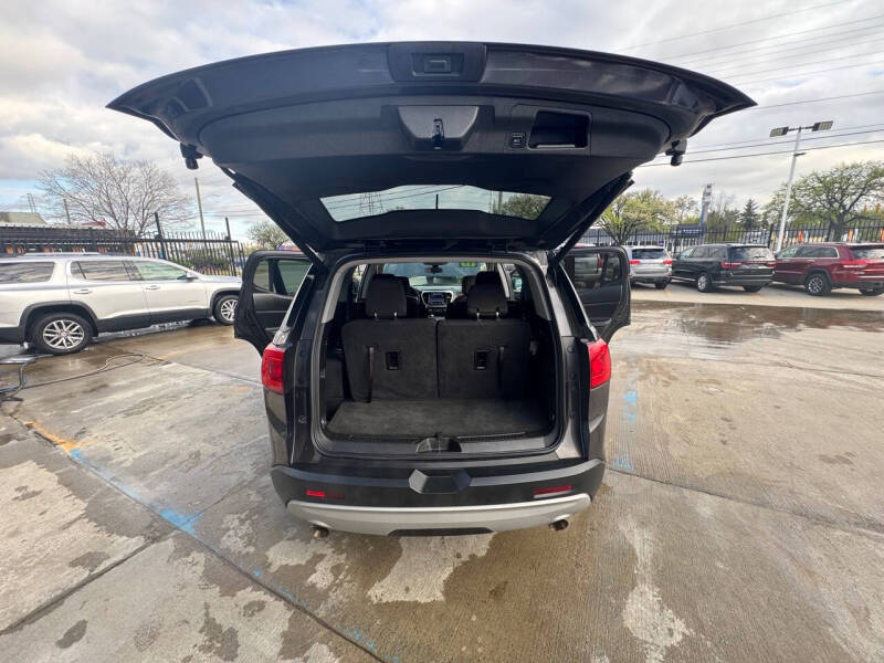 2017 GMC Acadia SLE-2