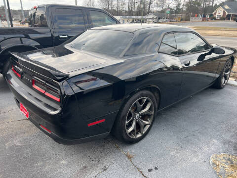 2017 Dodge Challenger SXT