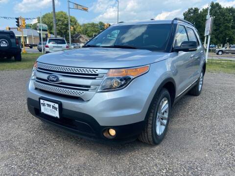 2013 Ford Explorer for sale at Toy Box Auto Sales LLC in La Crosse WI