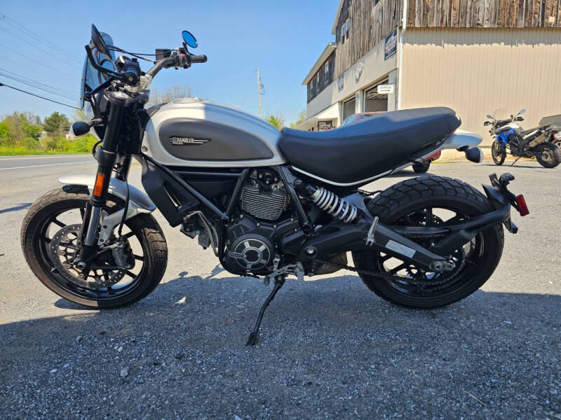 2017 Ducati Scrambler Silver Ice Ed