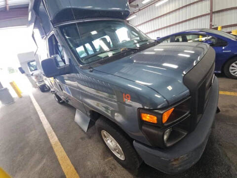 2014 Ford E-Series E-350 SD