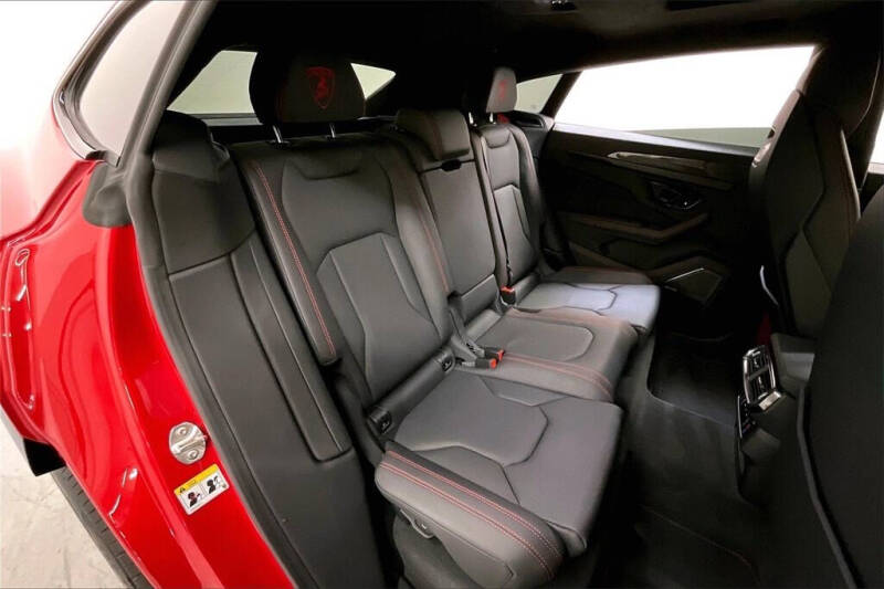 2023 Lamborghini Urus S