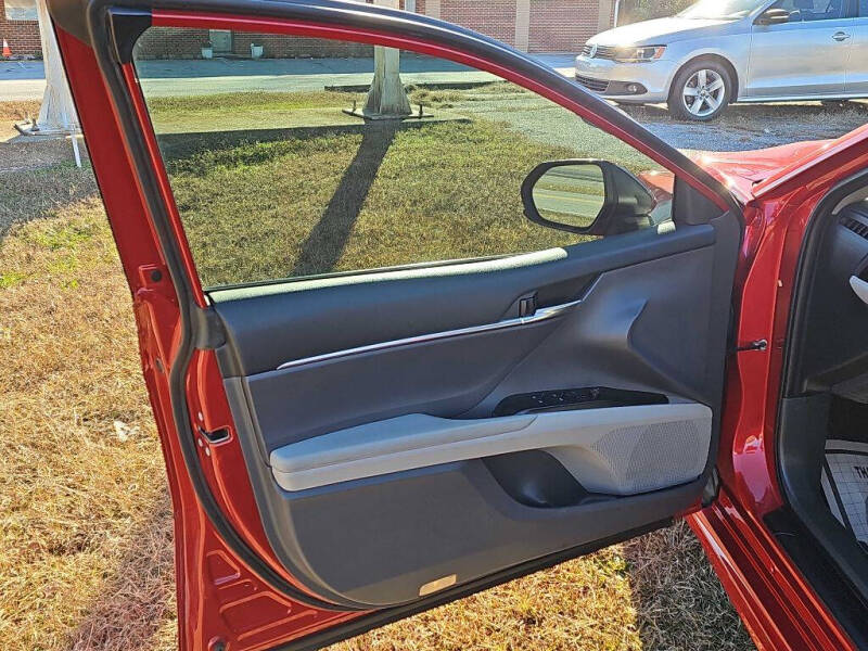 2019 Toyota Camry SE