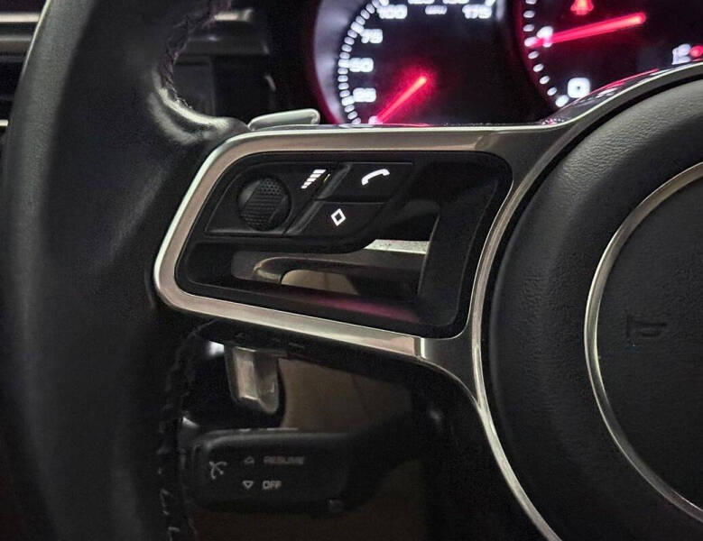 2020 Porsche Macan