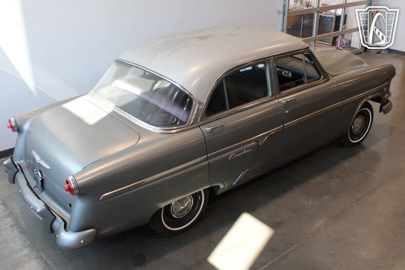 1954 Ford Crestline