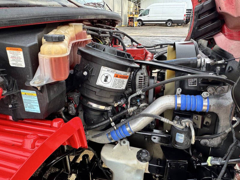 2017 Freightliner M2 106