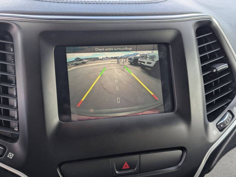 2019 Jeep Cherokee Latitude