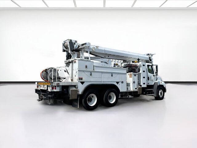 2016 Freightliner 114 SD