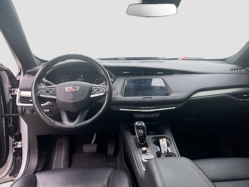 2021 Cadillac XT4 Premium Luxury