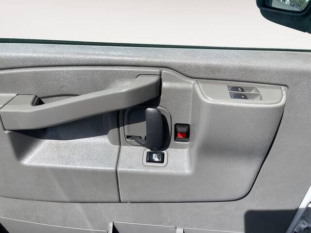 2021 Chevrolet Express 2500