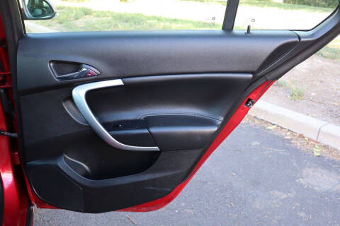 2012 Buick Regal Premium 1