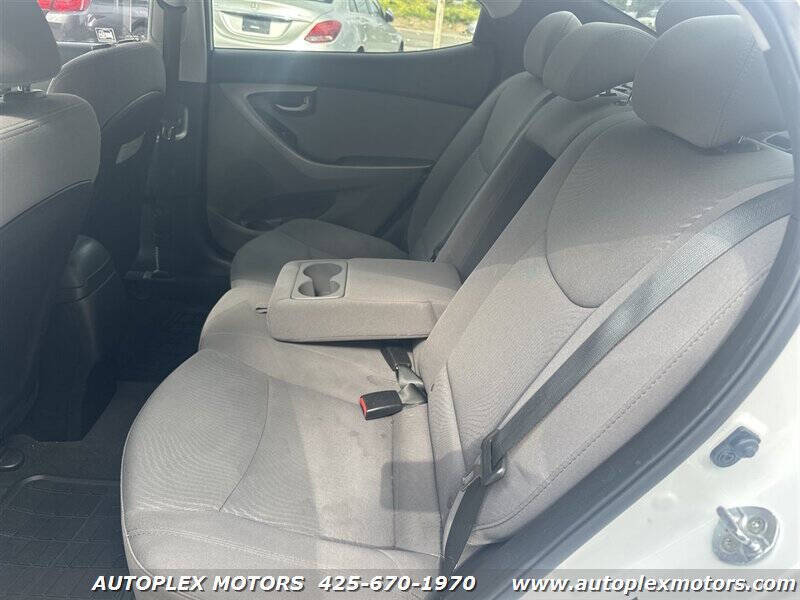 2016 Hyundai Elantra SE