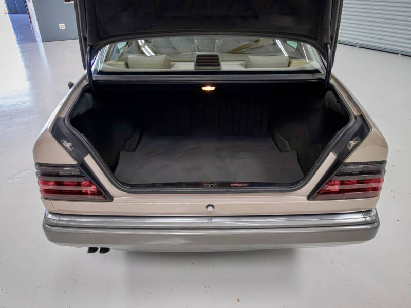 1994 Mercedes-Benz E-Class E 320