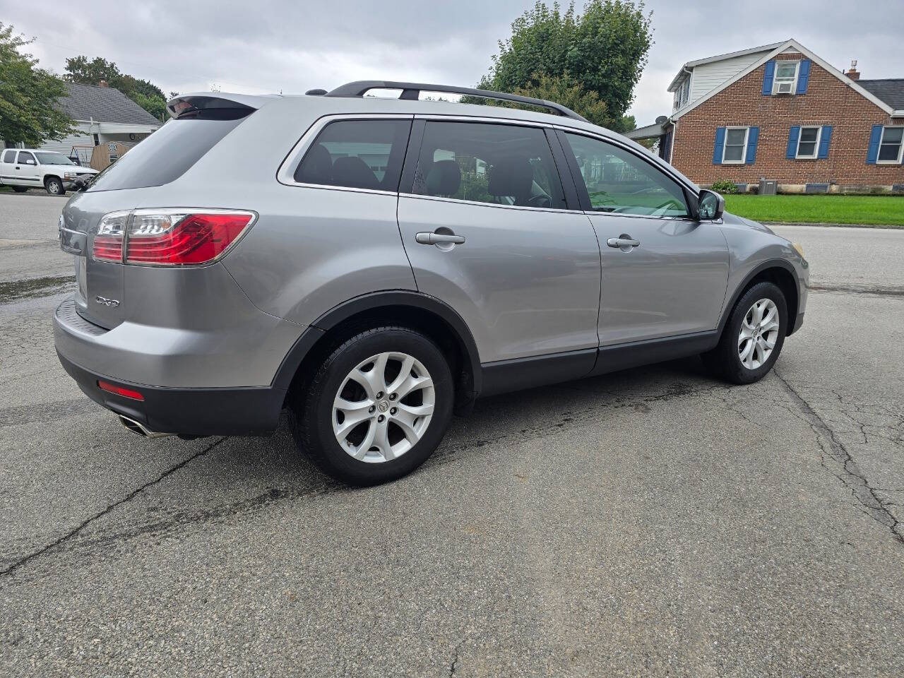 2012 Mazda CX-9 for sale at QUEENSGATE AUTO SALES in York, PA