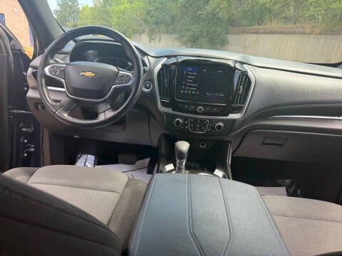2022 Chevrolet Traverse LT Cloth
