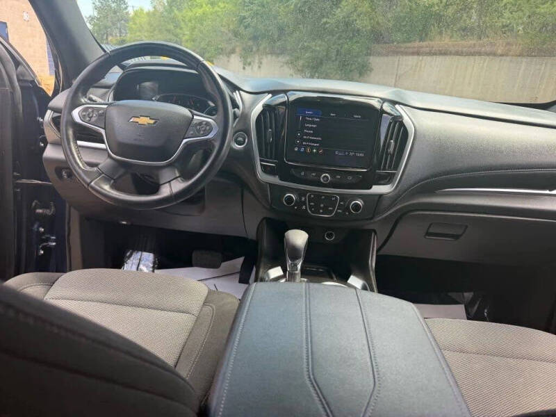 2022 Chevrolet Traverse LT Cloth