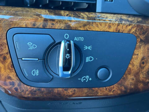 2017 Audi A4 2.0T quattro Premium Plus