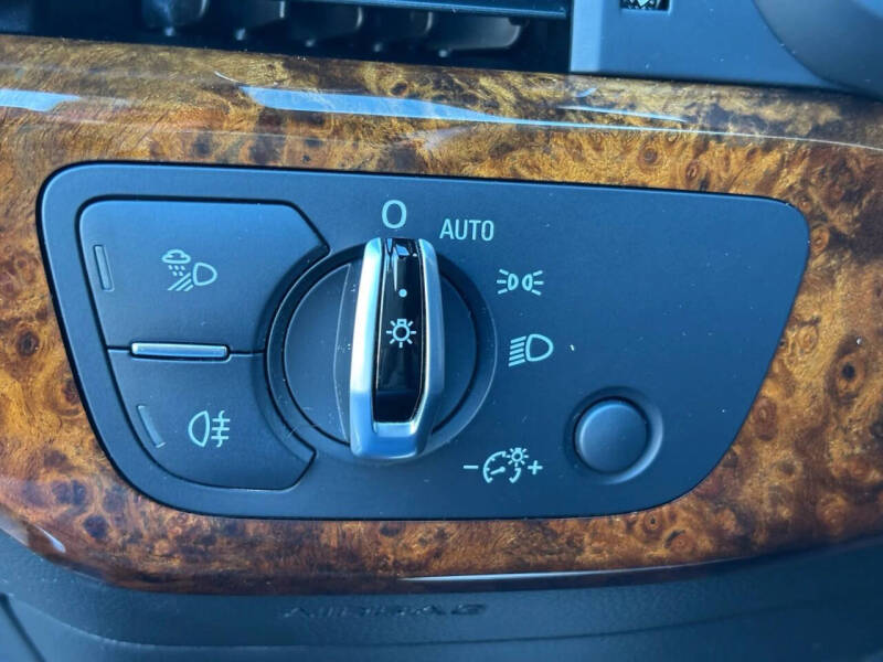 2017 Audi A4 2.0T quattro Premium Plus