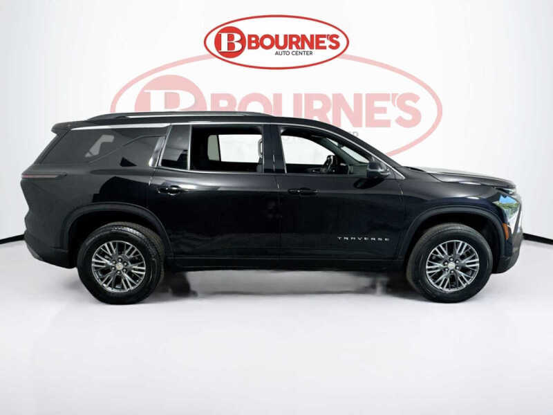 2024 Chevrolet Traverse LT