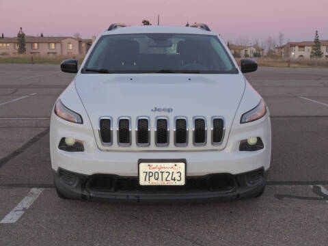 2016 Jeep Cherokee Sport