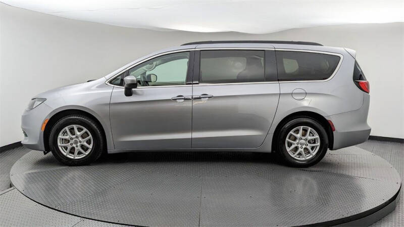 2020 Chrysler Voyager LXi