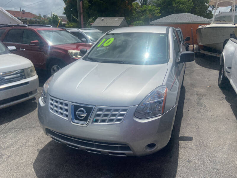 2010 Nissan Rogue for sale at Versalles Auto Sales in Hialeah FL