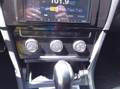 2021 Volkswagen Golf GTI S