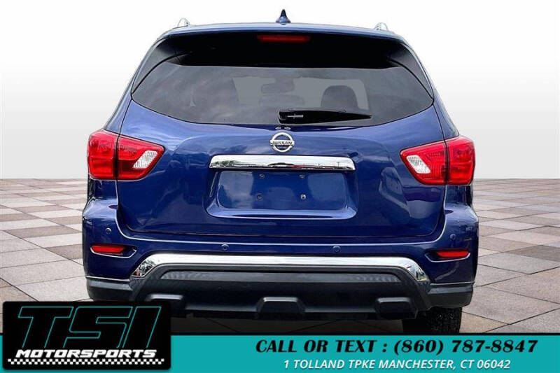 2020 Nissan Pathfinder SV