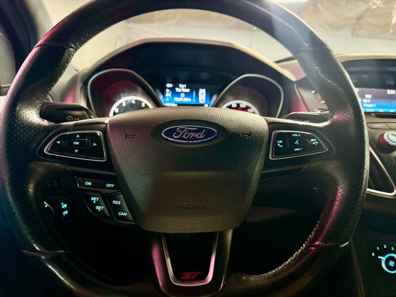 2017 Ford Focus ST