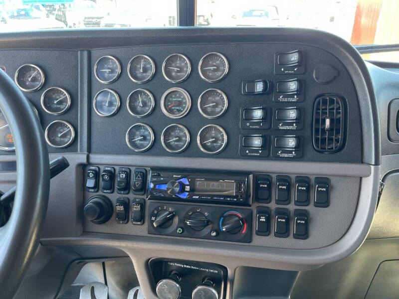 2015 Peterbilt 389
