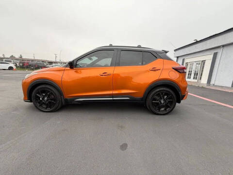2021 Nissan Kicks SR