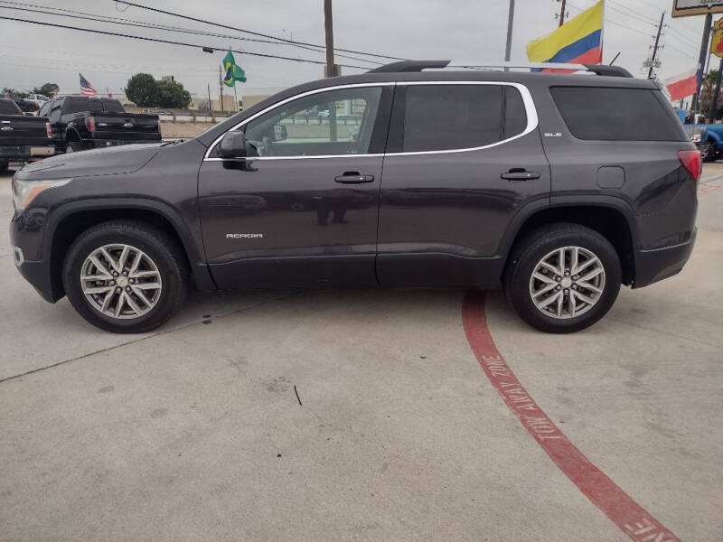 2017 GMC Acadia SLE-2