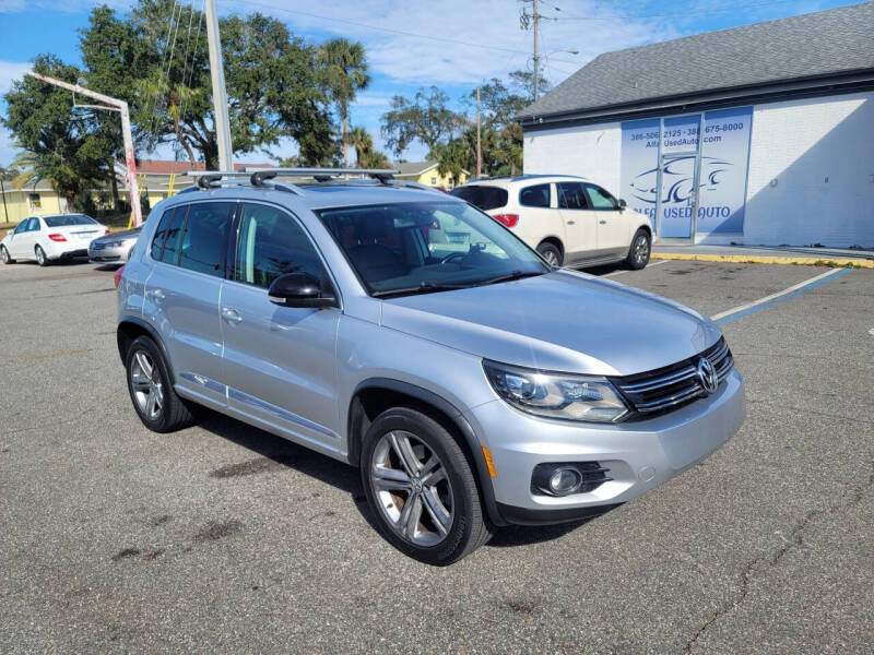 2017 Volkswagen Tiguan Sport photo 2