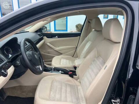 2015 Volkswagen Passat 1.8T SEL Premium