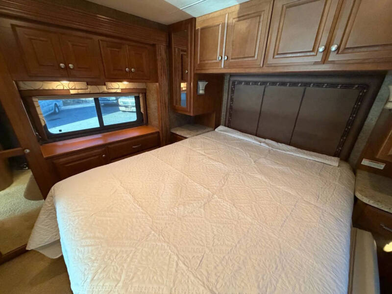 2012 Freightliner XCS Chassis