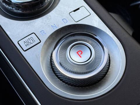 2022 Genesis GV70 2.5T Standard