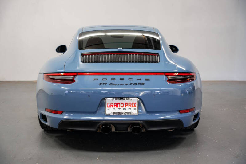 2019 Porsche 911 Carrera 4 GTS