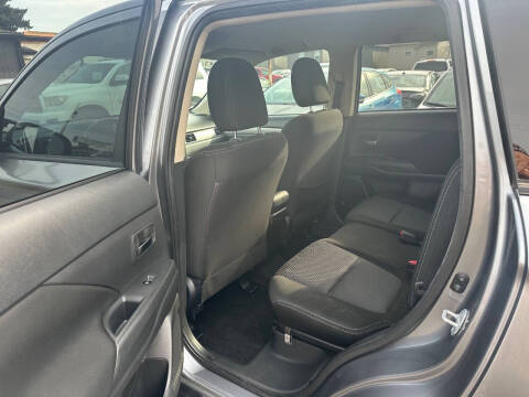 2016 Mitsubishi Outlander ES