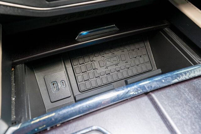 2023 Ford Expedition MAX Platinum