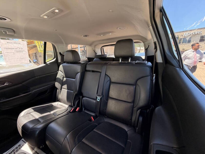 2023 GMC Acadia SLT
