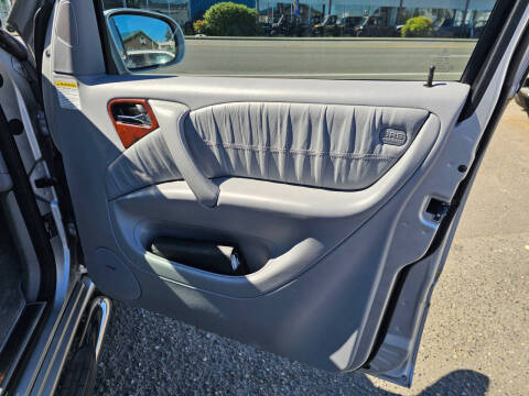 2003 Mercedes-Benz M-Class ML 320