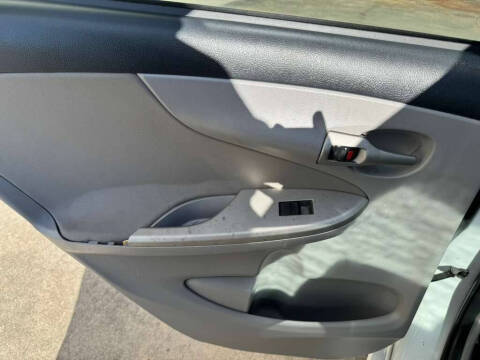 2012 Toyota Corolla LE