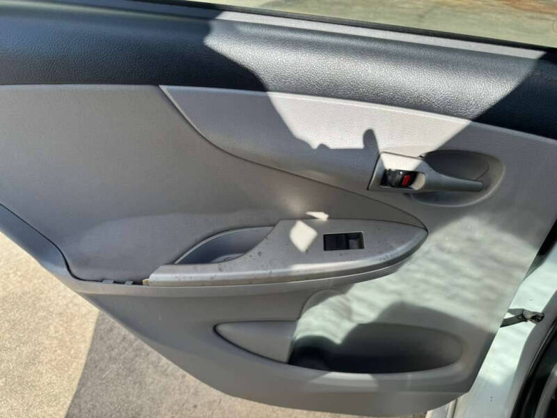 2012 Toyota Corolla LE